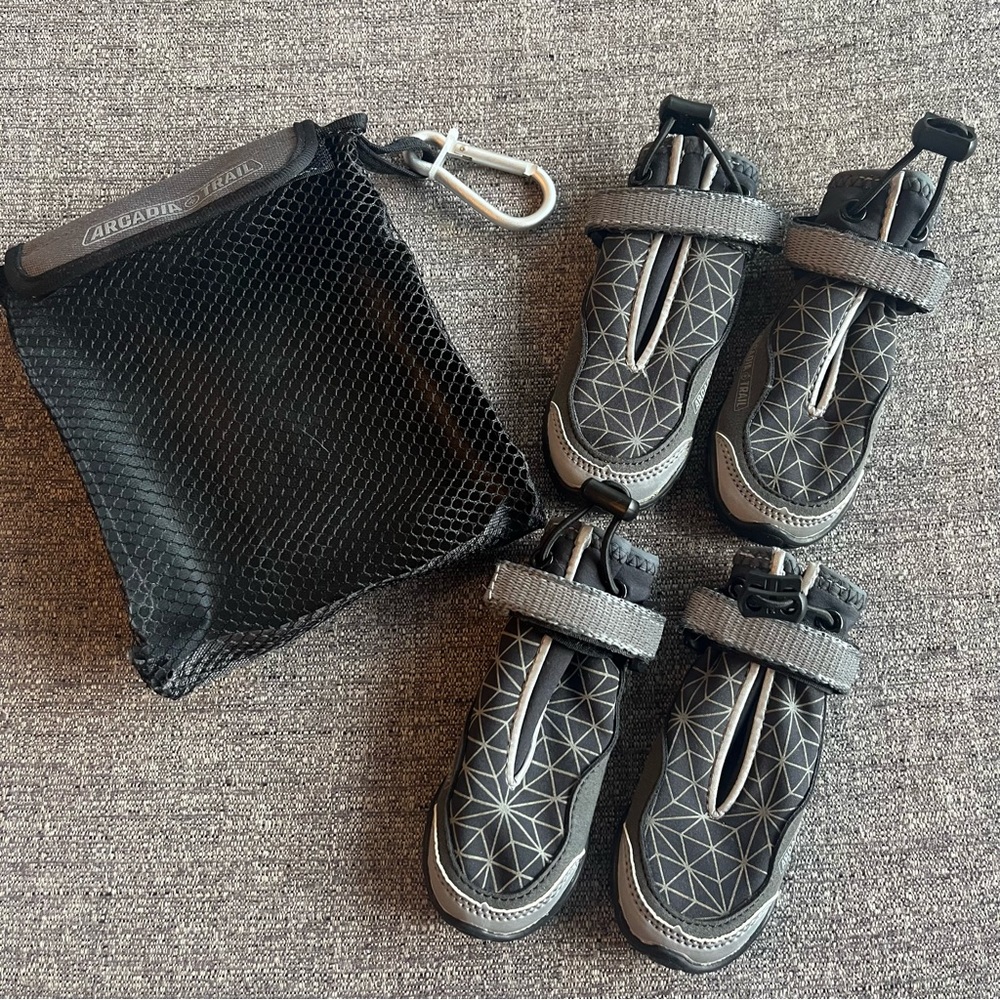ARCADIA TRAIL Grey Winter Dog Booties